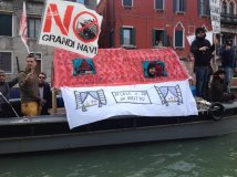 Venezia - 9 maggio, mobilitazione contro le grandi opere, per la casa e un reddito di cittadinanza
