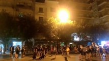 Salonicco - Gli attivisti liberati oggi occupano un nuovo stabile insieme ai migranti dopo un corteo