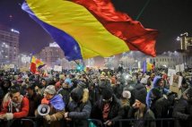 Romania - Proteste a Bucarest contro il decreto salva corruzione del Governo