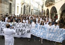 Padova - Studenti di Medicina in piazza  