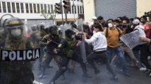 Crisi istituzionale in Perù, Vizcarra destituito e scontri nelle piazze