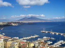Napoli - Benecomunista sfida il governo Monti - Intervista a De Magistris