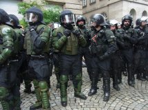 I primi effetti di Blockupy Frankfurt: dimissioni del sindaco della città e del vicecapo della polizia