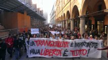 Bologna - Studenti medi autorganizzati in corteo