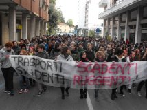 Schio - 21 Ottobre, centinaia di studenti scendono in piazza