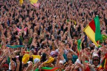 La carovana italiana in kurdistan partecipa al Newroz di Hakkari