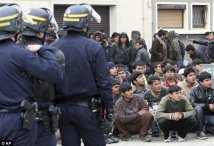 Calais - Sgomberata la "giungla"