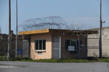 Coltano (Pisa) - In diretta dal presidio permanente contro la tendopoli/carcere