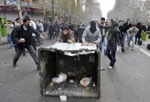 Iran. Secondo giorno di scontri