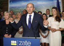 Elezioni in Slovenia, vince il fronte xenofobo di Janez Jansa
