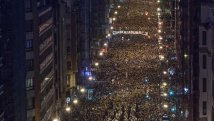 Bilbao - In migliaia scendono in strada per i prigionieri baschi