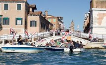 Non solo una vetrina per celebrare lo sport! Il Comitato No Grandi Navi torna a mobilitarsi durante la Venice Marathon