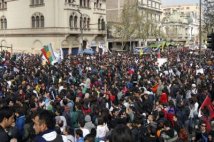 Cile - In migliaia di nuovo in piazza