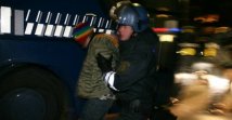 14/15 dicembre - La polizia a Christiania. 200 fermati
