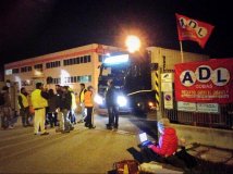 Cesena: Sciopero in Artoni. Arrivano i crumiri di Stemi logistica i lavoratori bloccano i cancelli