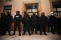 Atene - Poliziotti contro migranti
