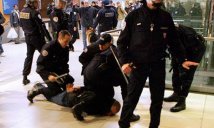 Francia - Violenze poliziesche: “Ti stupriamo, veniamo a casa tua, veniamo alla Sorbona a sterminare te e i tuoi colleghi.”