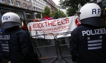Blockupy Frankfurt ferma il "cuore pulsante" della finanza europea