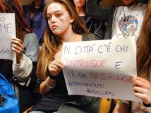 Rimini - Sfrattati e homeless in consiglio comunale, tanti gli attestati di solidarietà per Casa Madiba