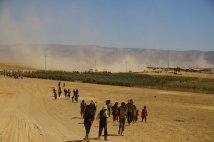 Iraq - Continua l'esodo dei profughi tra le montagne sostenuto dalla resistenza curda