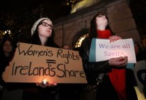 Irlanda: morta perchè le viene negato di abortire
