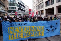 Amburgo - Manifestazione "Never mind the paper!"