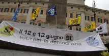 Roma - Cronaca multimediale del 24.05.11 dal presidio per i referendum e la democrazia