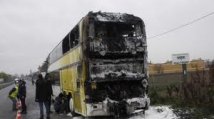 Rimini - Tagli ai trasporti ecco cosa succede: a fuoco un bus scolastico 