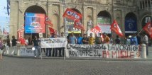 Parma – presidio dei lavoratori di ADL Cobas del magazzino Number1 davanti al Comune
