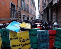 Treviso - Assemblea uniti conto la crisi, uniti contro la Gelmini