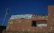 La comunita’ rom di via di Centocelle reagisce allo sgombero