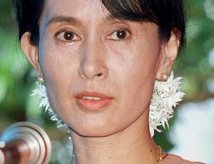 Birmania, Processo a San Suu Kyi "Altri 18 mesi di arresti domiciliari"