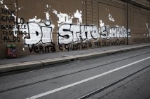  ''Di stato si muore'', ancora. Blitz dei Corsari Milano, murales in via Bramante.