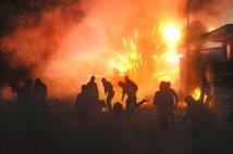 Battaglia nella notte a Terzigno la polizia carica, fermi e feriti