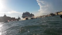 Venezia - La soluzione è solo una: fuori le navi dalla laguna!